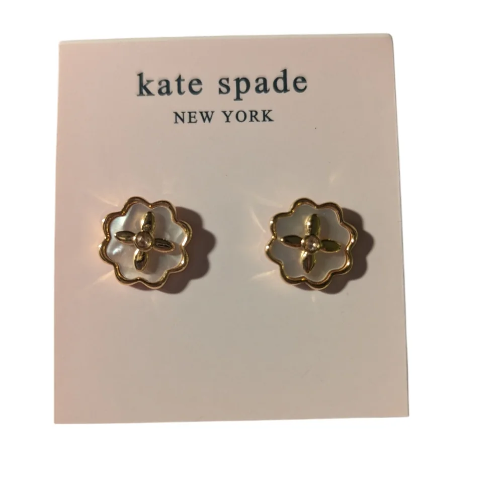 KATE SPADE Heritage Bloom Studs NWOT